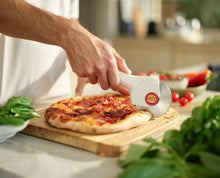 Load image into Gallery viewer, Ringo™ Easy-Clean Pizza Cutter Red