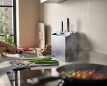 Load image into Gallery viewer, Folio™ Plus 8-piece Knife & Chopping Board Set - Graphite