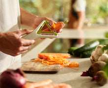Load image into Gallery viewer, Switch™ 2-in-1 Peeler