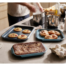 Load image into Gallery viewer, Nest Bake 3pc Baking Tray Set