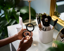 Load image into Gallery viewer, Viva Makeup Brush Pot