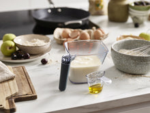 Load image into Gallery viewer, Align™ 2-piece Easy-read Measuring Jug Set