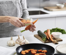 Load image into Gallery viewer, PeelStore™ Waste Collecting Peeler - Green