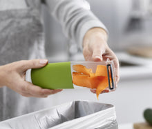 Load image into Gallery viewer, PeelStore™ Waste Collecting Peeler - Green