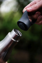 Load image into Gallery viewer, Loop™ Vacuum Insulated Water Bottle 500ml - Anthracite