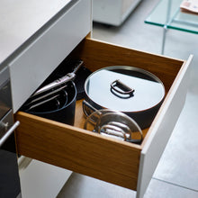 Load image into Gallery viewer, Space 28cm/4.7L Non-Stick Shallow Casserole &amp; Lid
