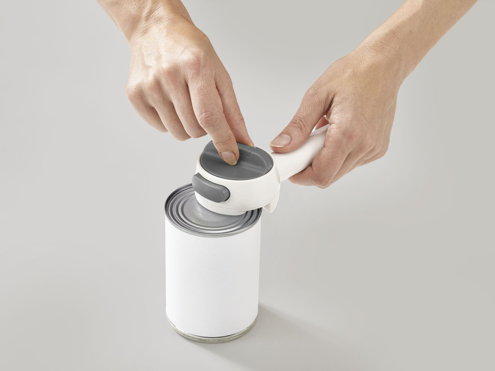Can-Do Plus Can Opener - White / Grey – Joseph Joseph South Africa